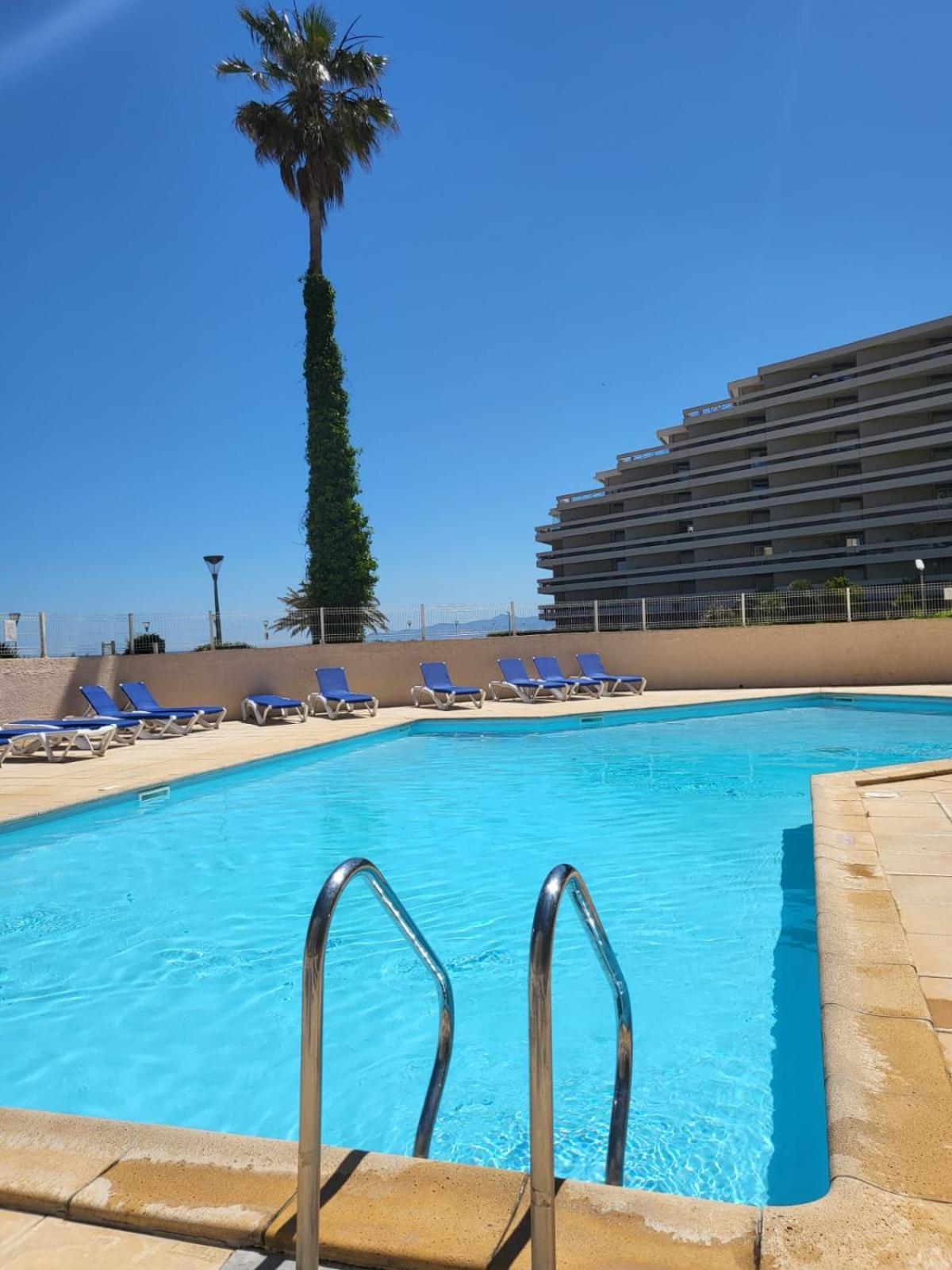 Location Les Pieds Dans L'Eau Appartement Canet-en-Roussillon Buitenkant foto